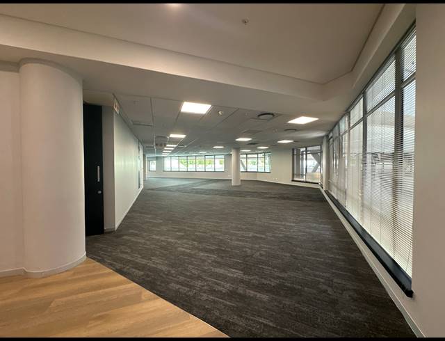 735M² OFFICE TO LET IN SANDTON CENTRAL